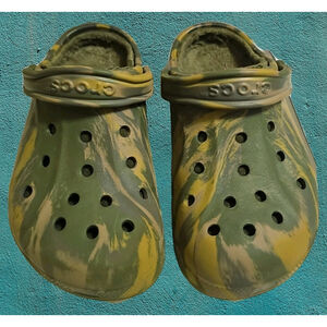 Crocs Camo Camouflage Insulated Size US Women's 6 Men's 4 Fuzz Lining Lined Clog